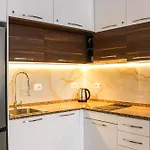 2 Bedroom 1142 *