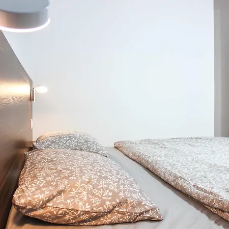 2 Bedroom 1142