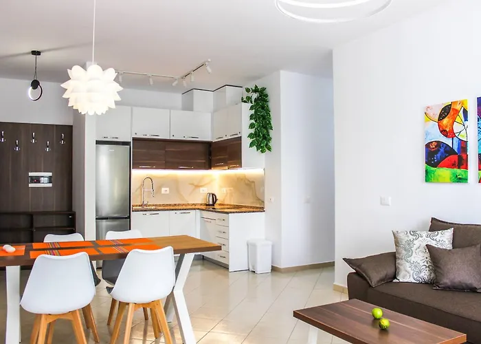 2 Bedroom 1142 Apartment