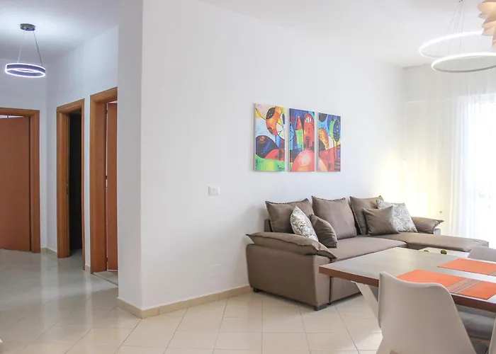 2 Bedroom 1142 Apartment *