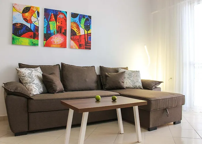 2 Bedroom 1142 Apartment