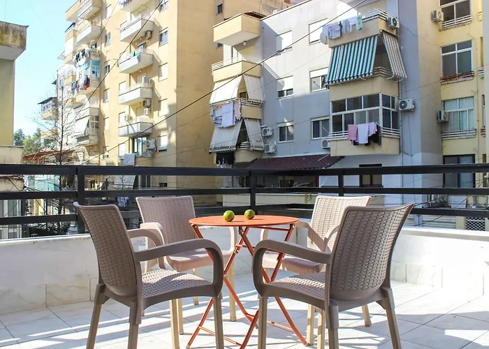 Apartment 2 Bedroom 1142 *