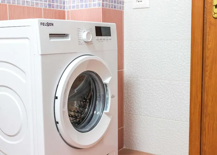 2 Bedroom 1142 Apartment *