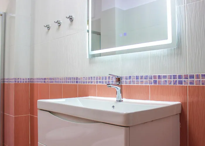 Apartment 2 Bedroom 1142 *