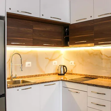2 Bedroom 1142 *
