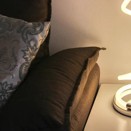 Apartment 2 Bedroom 1142 *