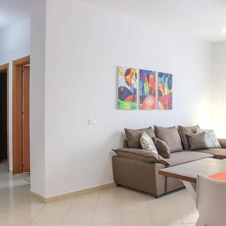 2 Bedroom 1142 Apartment *