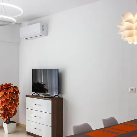 2 Bedroom 1142 Apartment