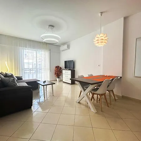 Apartment 2 Bedroom 1142 *