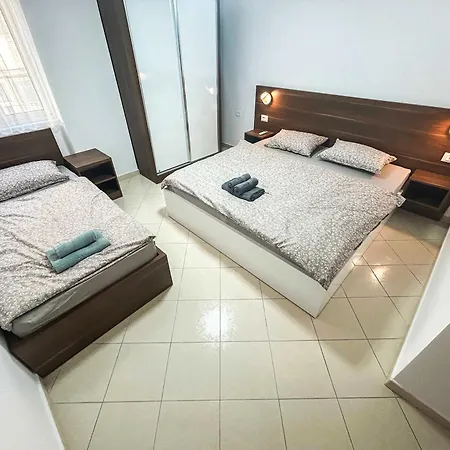 2 Bedroom 1142 Apartment