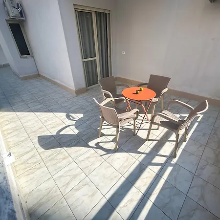 2 Bedroom 1142 Dıraç