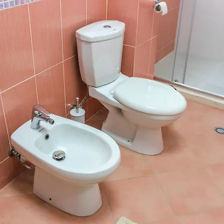 2 Bedroom 1142