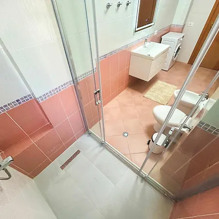 Apartment 2 Bedroom 1142